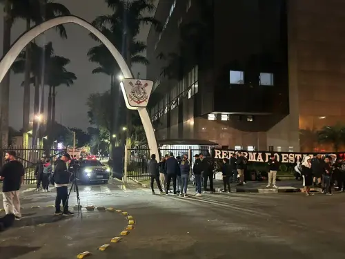 Golpe? Pela 4ª vez, Justiça de SP suspende votação do estatuto do Corinthians
