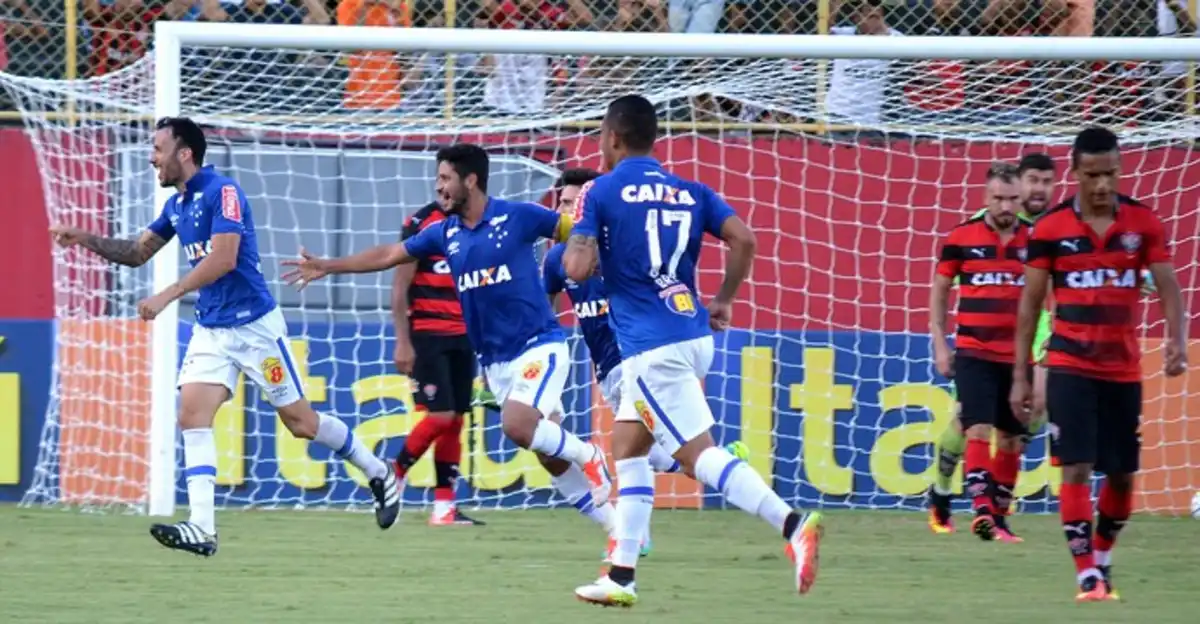 Cruzeiro encara o Vitória no Barradão para quebrar tabu que dura desde 2016