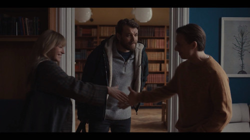 Secrets.a.k.a.Den.Gode.Stemning.S01E08.1080p.PBOX.WEB DL.x264.mkv snapshot 02.14.400.jpg