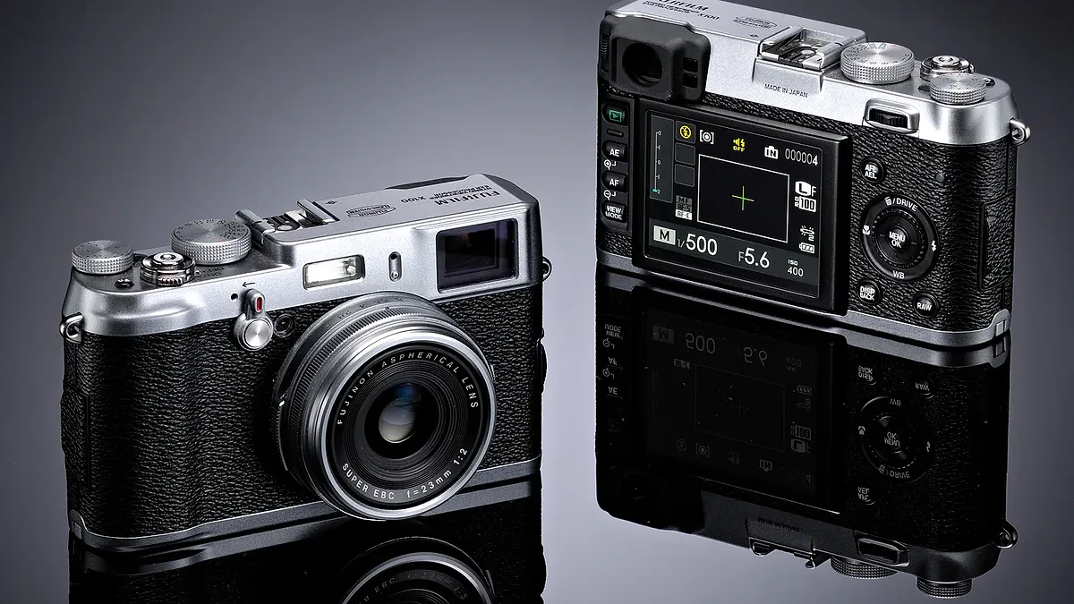 Fujifilm Finepix X100 camera product shot (front and back)
