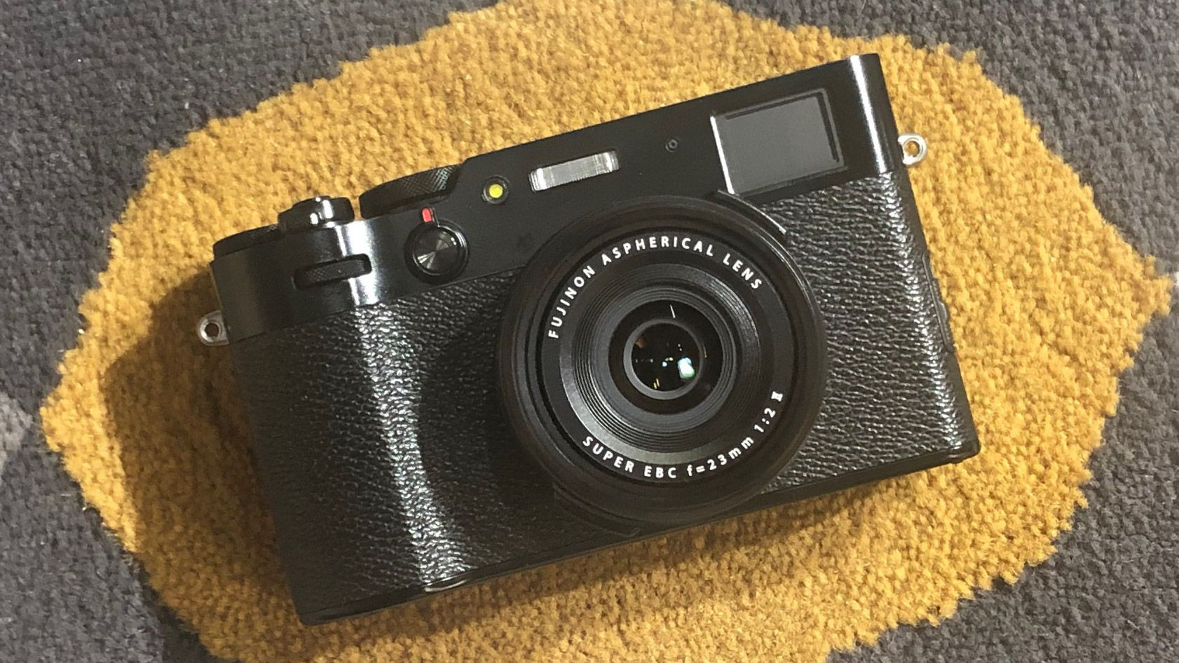 Fujifilm X100VI: Hồi Sinh Nhiếp Ảnh Với Vẻ Đẹp Retro Cổ Điển