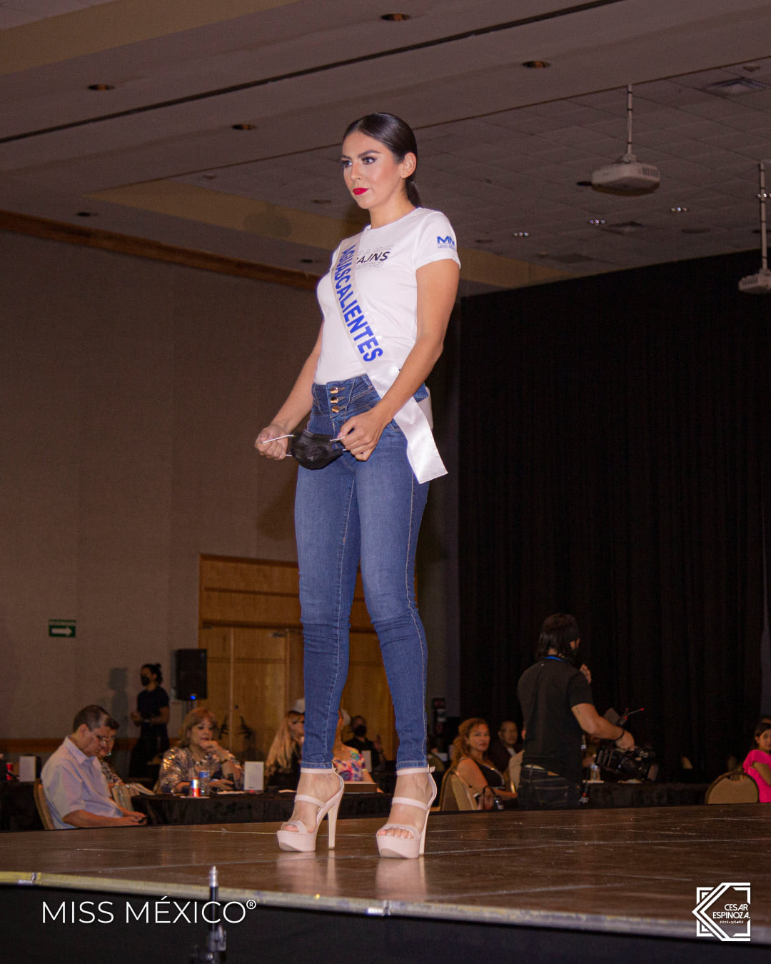 Model - top model de miss mexico 2021. - Página 5 Onaq8u