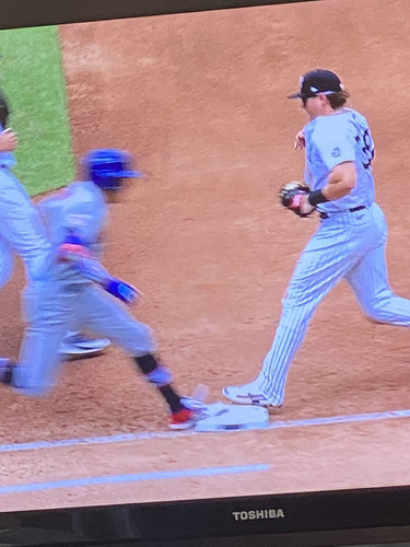 37CA76D2 61AC 4E06 8A00 8A7671FD7D0C