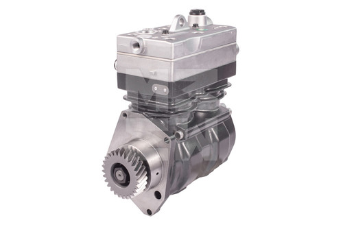 M7004201 2.jpg