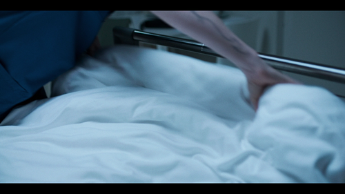 Heldin.AKA.Late.Shift.2025.1080p.Blu ray.Remux.AVC.DTS HD.MA.5.1 CiNEPHiLES.1:08:49.png