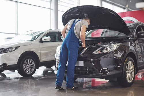 muscular car service worker repairing vehicle 146671 19604.jpg