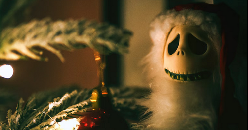 creepy xmas decoration.png
