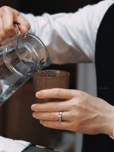 4FBA452C 9D1D 443A 90DF 329FFD0FFCBF.jpg