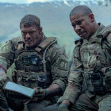 War Machine. (L-R) Alan Ritchson as 81 and Keiynan Lonsdale as 60 in War Machine. Cr. Ben King/Netfl
