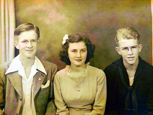 mother and bros 1943