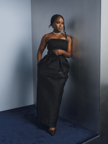 BRIDGERTON GLAM MASALI BADUZA SILVER BOX 0719.jpg