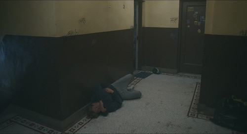 Caught.Stealing.2025.1080p.BluRay.CZ EN.DD+7.1.Atmos.x265 r00t.mkv 20260314 231649.801.jpg