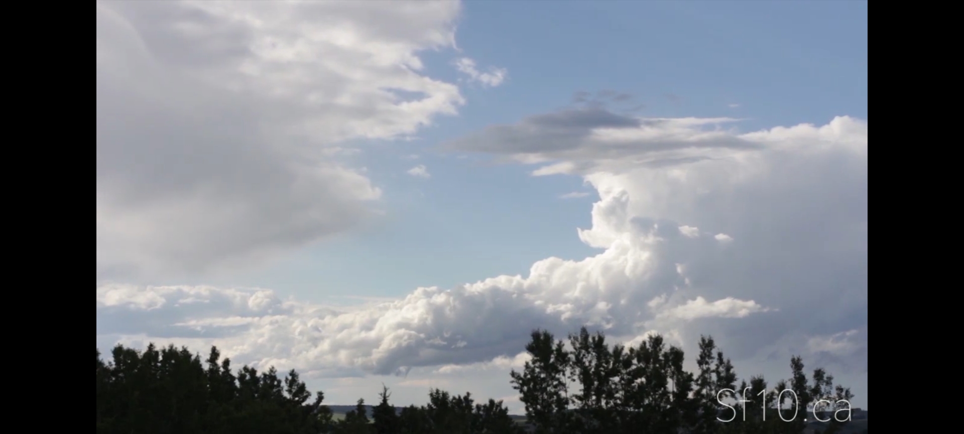 Universe Rising Clouds Screenshot