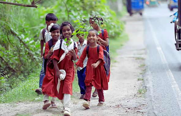 পবিত্র রমজান উপলক্ষে স্কুলে ছুটি আগামীকাল থেকে