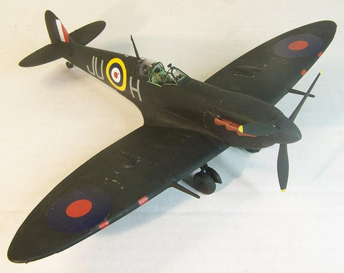 Spitfire Vb JU H 90.jpg