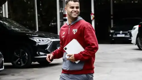 Diretor do São Paulo revela qual será o futuro de Alisson após quase ida a rival!