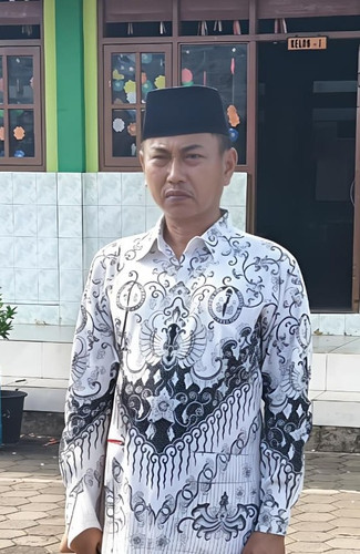 Sekbid Kerja Sama dan Pengembangan Usaha M. Syafiuddin,S.Pd.jpg