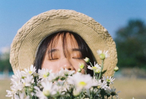 rabfilm B6x5 E7hxMA 1.jpg