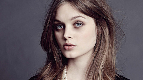 Bella Heathcote Photos.jpg