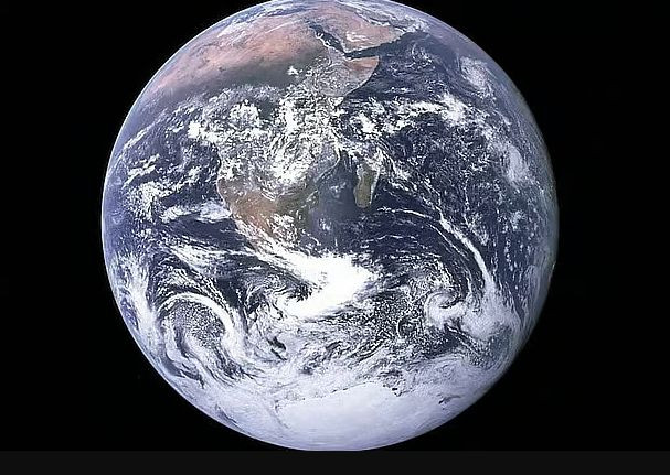 পৃথিবীর সবচেয়ে দুর্বল মাধ্যাকর্ষণ শক্তি কোথায় রয়েছে জানেন