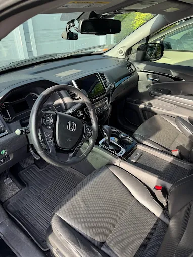 Interior Car Detailing in Snohomish - Deep cleaning, vacuuming, upholstery treatment, starting at $150