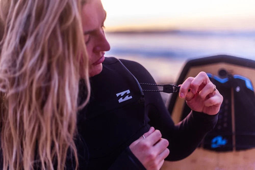 Beginner surf camp for women.jpg