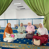 photo 6161363348029640630 y