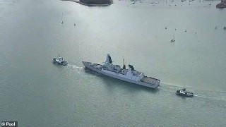 في خطوة تعكس تصاعد التوتر في المنطقة: بريطانيا ترسل السفينة الحربية "دراغون" للدفاع عن قبرص...