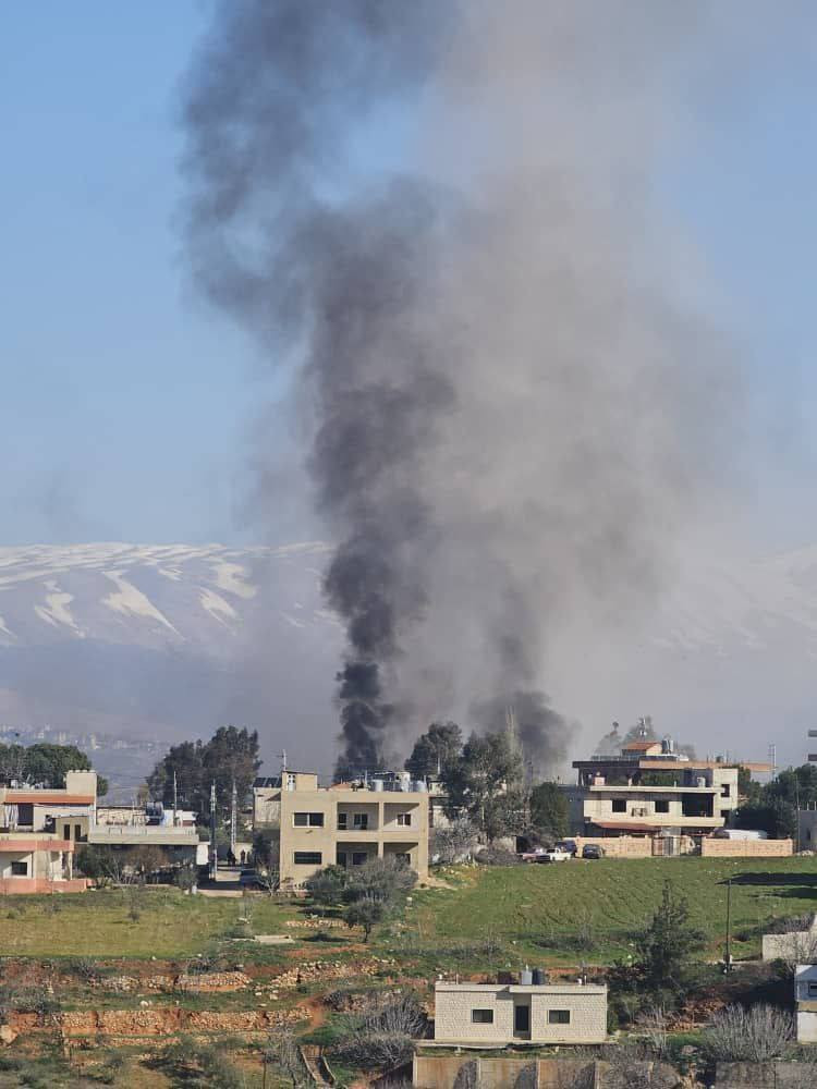 طيران الاحتلال المسير يستهدف بعدة غارات سهل الناصرية وسرعين وعلي النهري في البقاع شرق لبنان...