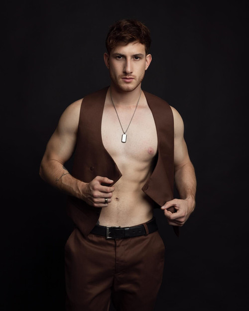 613588045 17953739127061549 341644144770518228 n.jpg?stp=dst jpg e35 tt6& nc cat=108&ig cache key=Mz.jpg