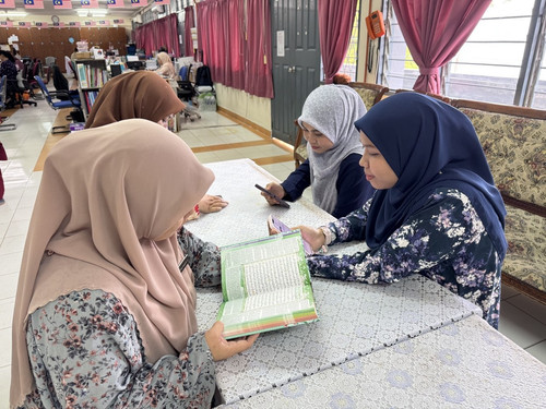 photo 6158908499342069099 y.jpg