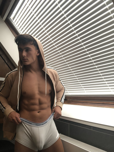 13475668 54C11F8B DE34 4DCB AAAF 44FB9CA2C9C0.jpg