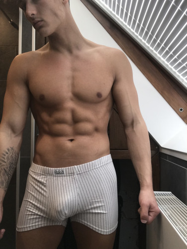 24978481 1DD10C00 6621 445B 9CCF 91DA2454E2E9.jpg