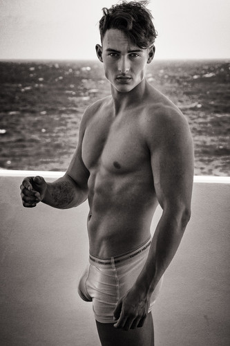 95283976 71B42F1E 7940 4D3C 94BD FAA7148C6591.jpg