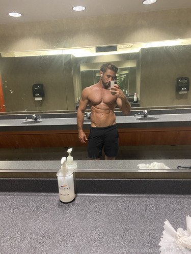 3024x4032 03b6a0e7b462eb050e412fb6e4d03684.jpg