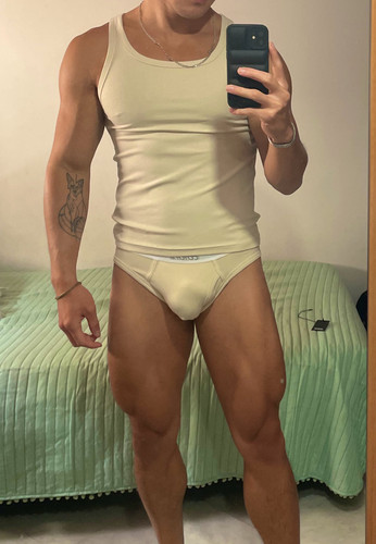 F6ofTw3WwAA559D.jpg