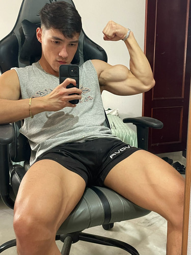 F6ZPGgyWsAAMUo5.jpg