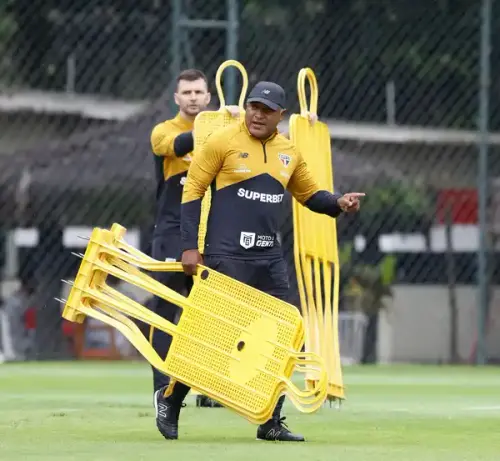 Folga Tripla de Roger e seus Impactos no São Paulo em Comparação à Era Crespo
