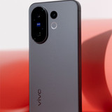 Sleek, smart, and undeniably classic 🍂