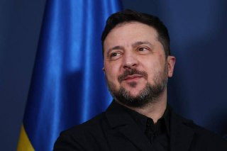 زيلينسكي يحذر: روسيا تقدم المساعدة لإيران في مجال الطائرات المسيّرة والصواريخ وأنظمة الدفاع الجوي. كما حذر من احتمال إرسال روسيا قوات إلى إيران....