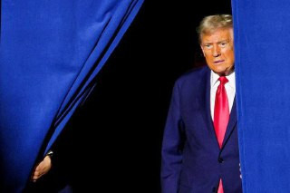 صحيفة "نيويورك تايمز" نقلًا عن مصادر: إدارة ترامب ومستشاروها أخطأوا في تقدير رد إيران على الحرب وتأثيرها على أسواق النفط، مما أدى إلى تشاؤم متزايد داخ...