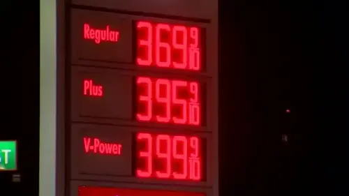 Iran war gas prices surge frustrates American drivers.webp