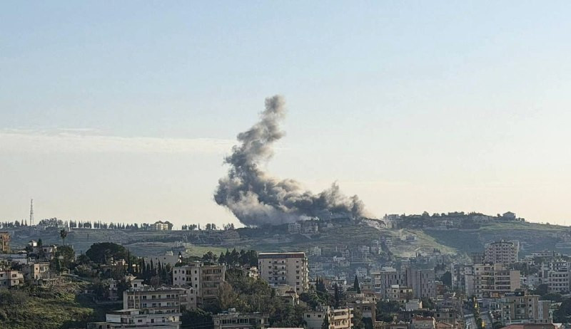 لحظة قصف طيران الاحتلال لبلدة كفر جوز، جنوب لبنان....