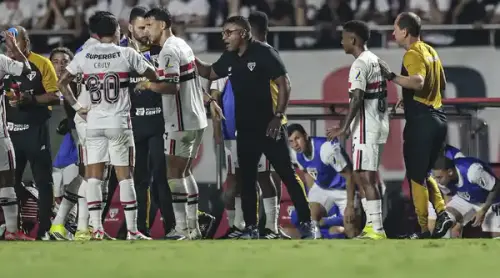 VIRADA? Roger convoca Torcida do São Paulo a acreditar em virada no Brasileiro