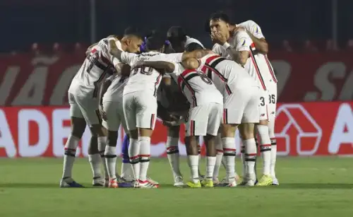 São Paulo bate à porta da crise após nova derrota para o Palmeiras: atuações abaixo da média preocupam torcida