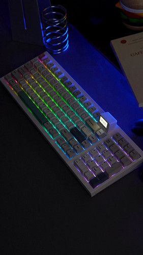ePav4B4u0KgCPtU .jpg