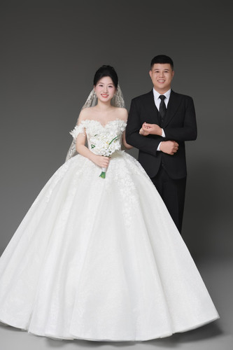 AUT01627