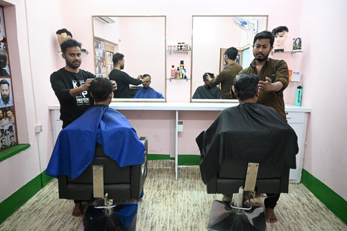 Hair Weaving Services in Kolkata - Hair Fixing Service Kolkata.jpg