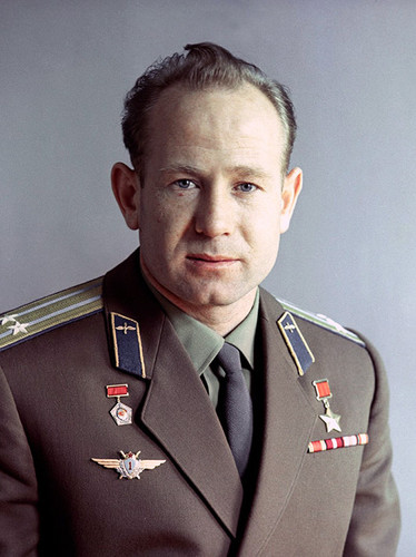 leonov.jpg