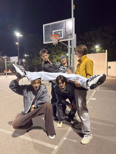 008JhwSKgy1ia81xmyj7dj30u0140dkb.jpg